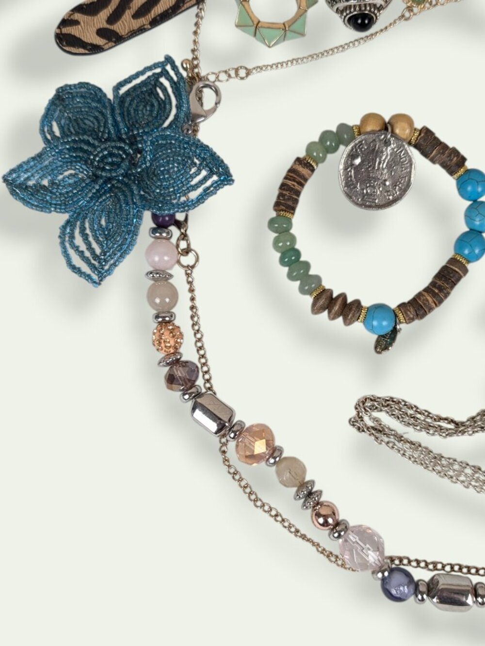 YOLANDA - Vintage To Now Jewelry Lot - 084 - Picture 5 of 7